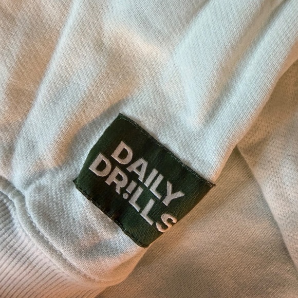 Sweatshirt - Picture 4 of 6